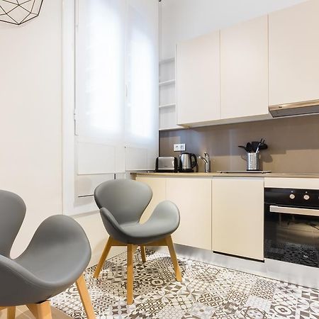 Barcelona Apartments Marina 124 Bagian luar foto