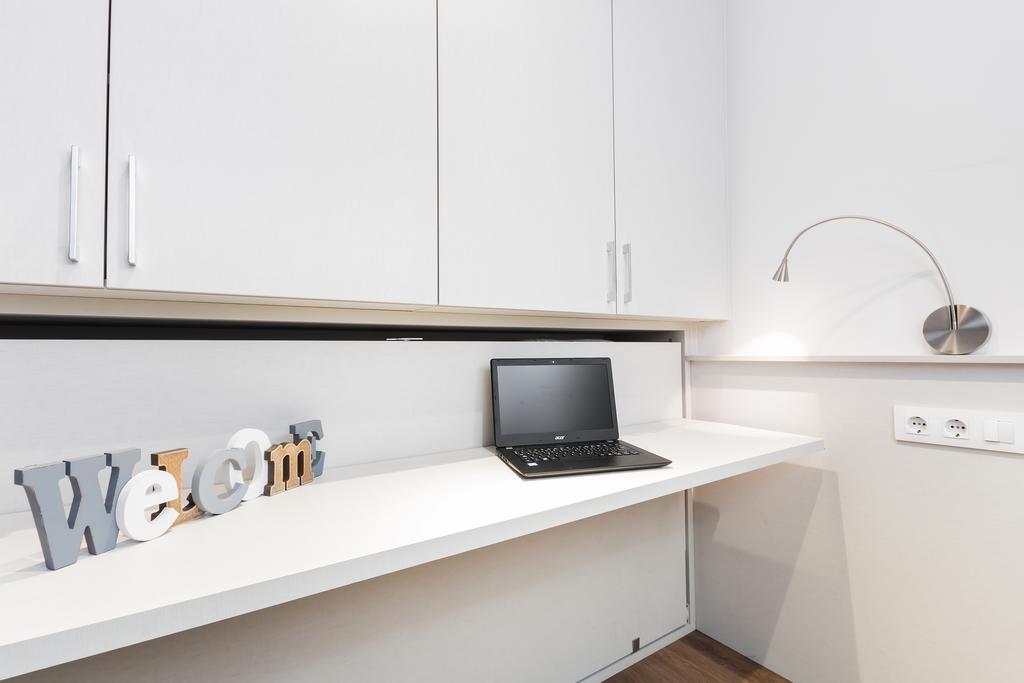 Barcelona Apartments Marina 124 Bagian luar foto