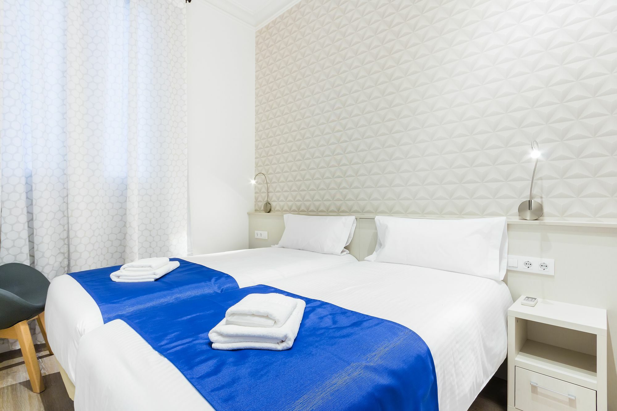 Barcelona Apartments Marina 124 Bagian luar foto